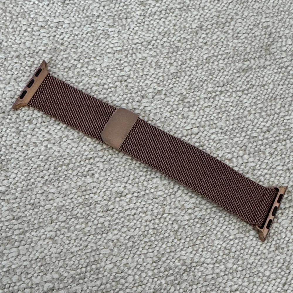 Rose gold Apple Watch Band
